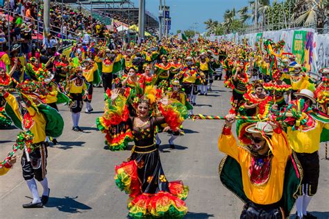  El Carnaval de Barranquilla에서 펼쳐지는 열정과 민족의 정수!